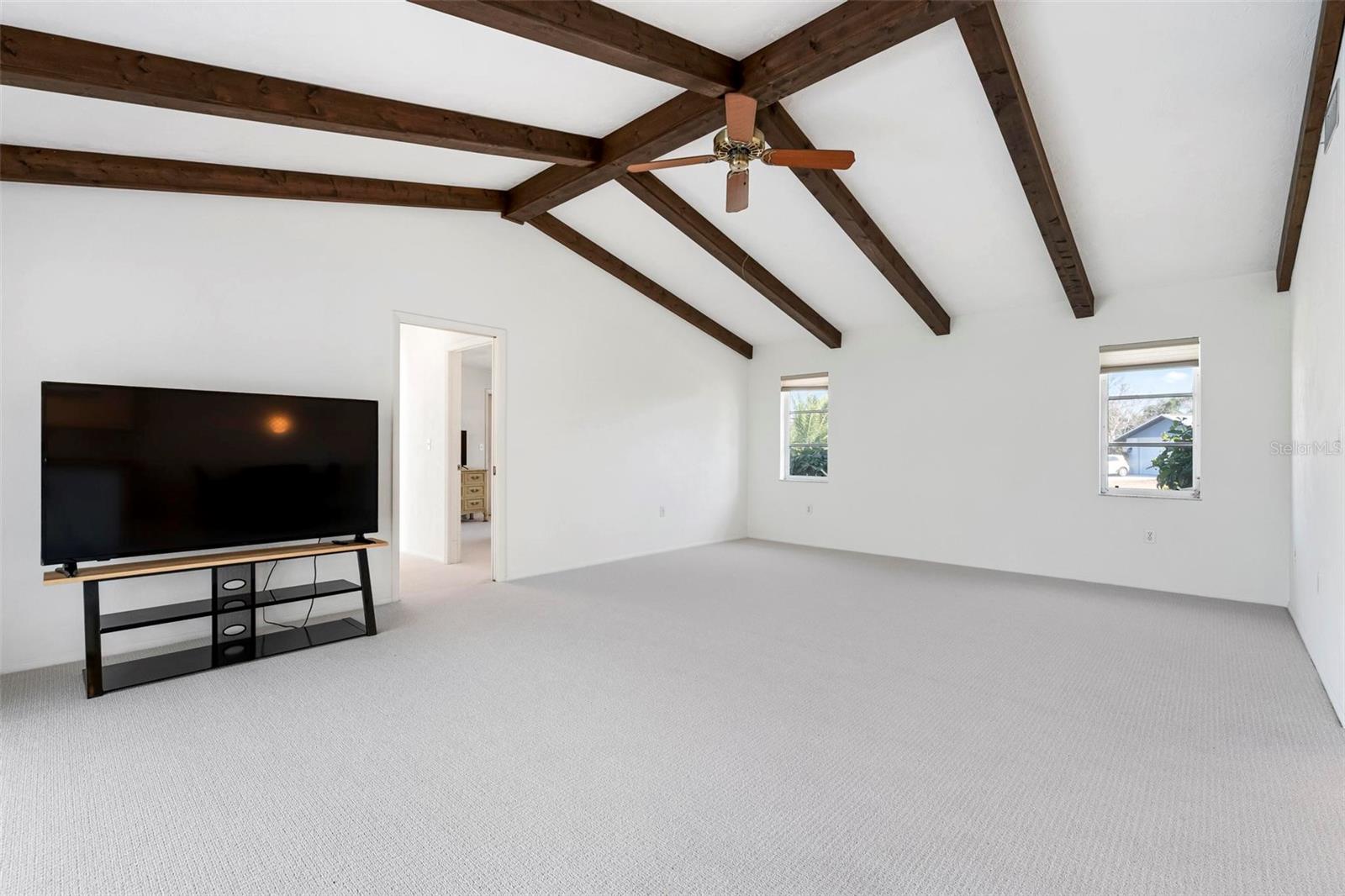 JACARANDA COUNTRY CLUB WEST VILLAGE - Residential