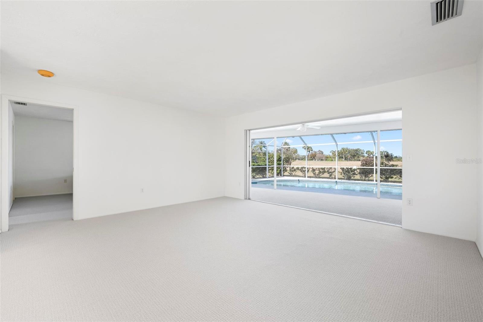 JACARANDA COUNTRY CLUB WEST VILLAGE - Residential