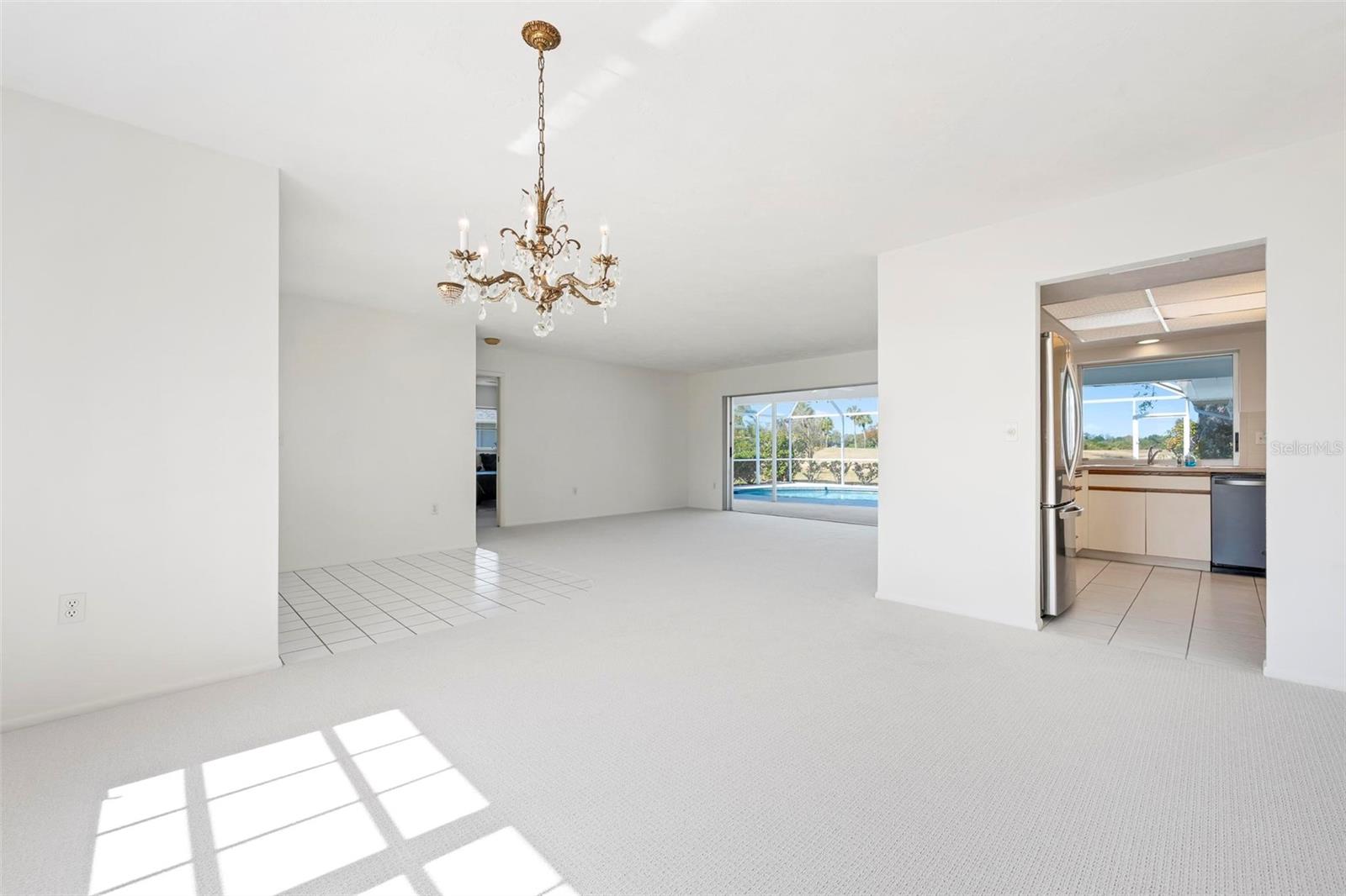 JACARANDA COUNTRY CLUB WEST VILLAGE - Residential