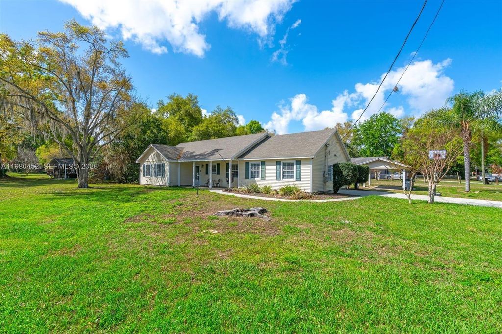 Photo of 1215 26th Street NW, Winter Haven, FL 33881 (MLS # S5145609)