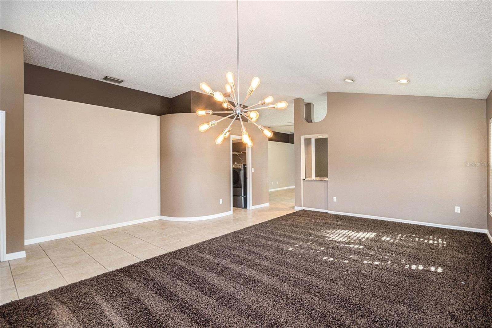 1667 SAND KEY CIRCLE