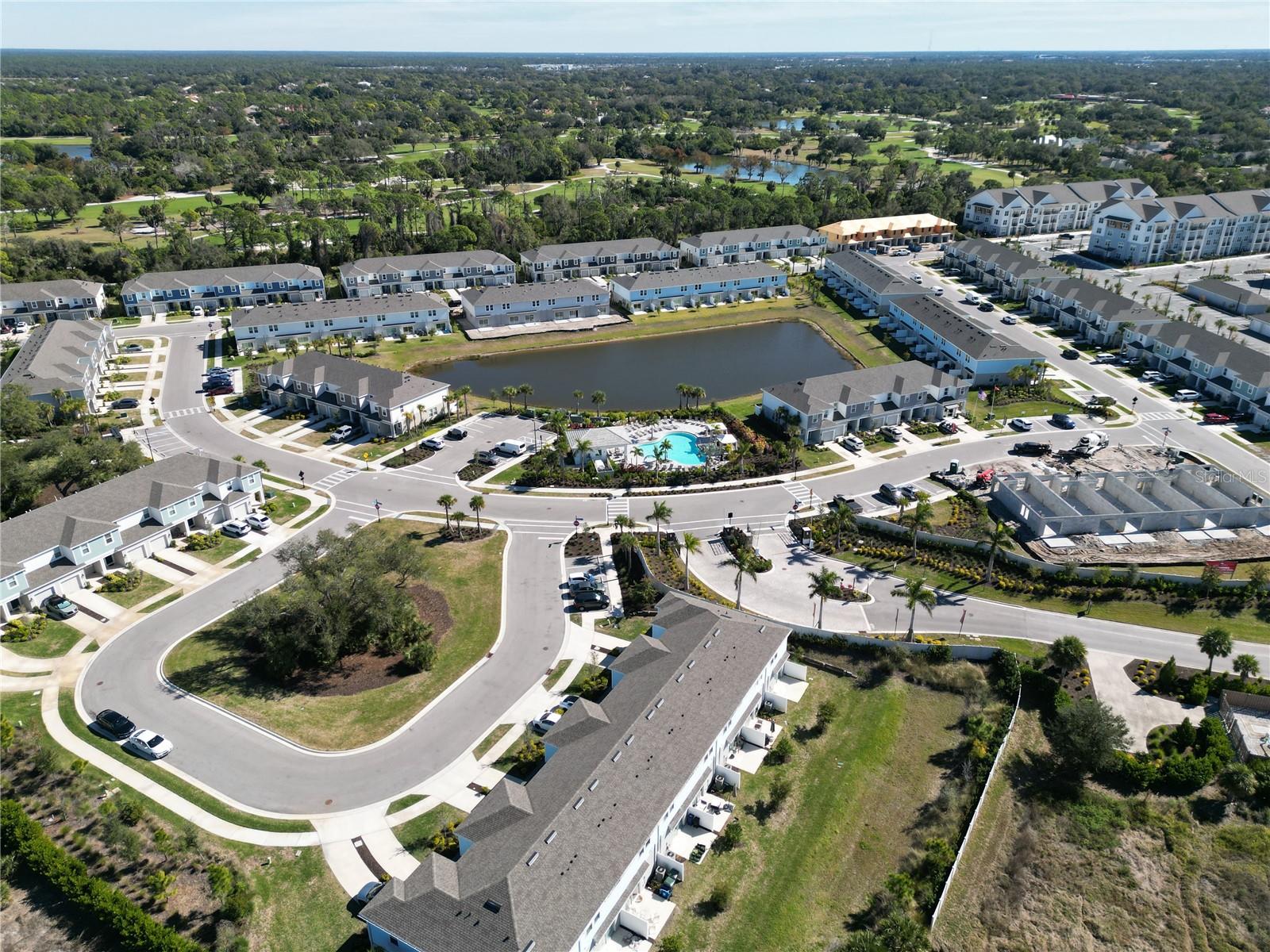 VINTERRA TWNHMS - Residential