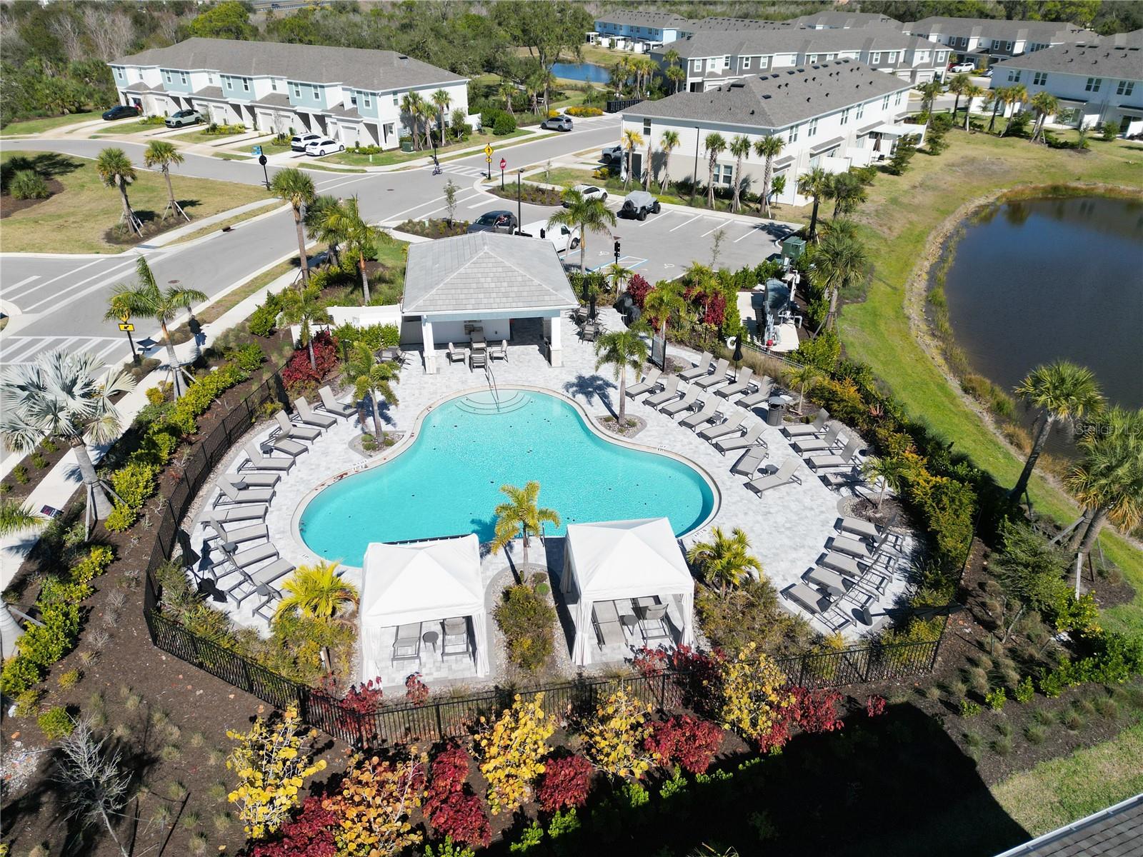 VINTERRA TWNHMS - Residential