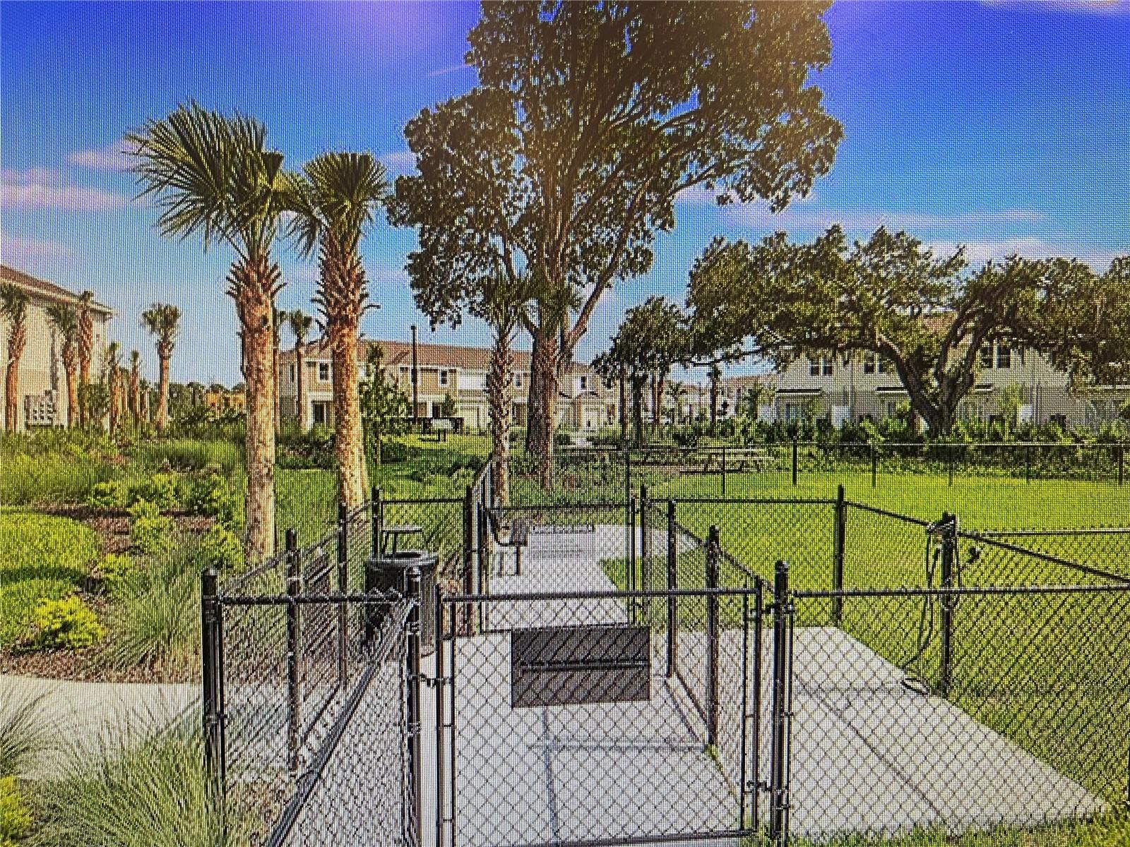 VINTERRA TWNHMS - Residential