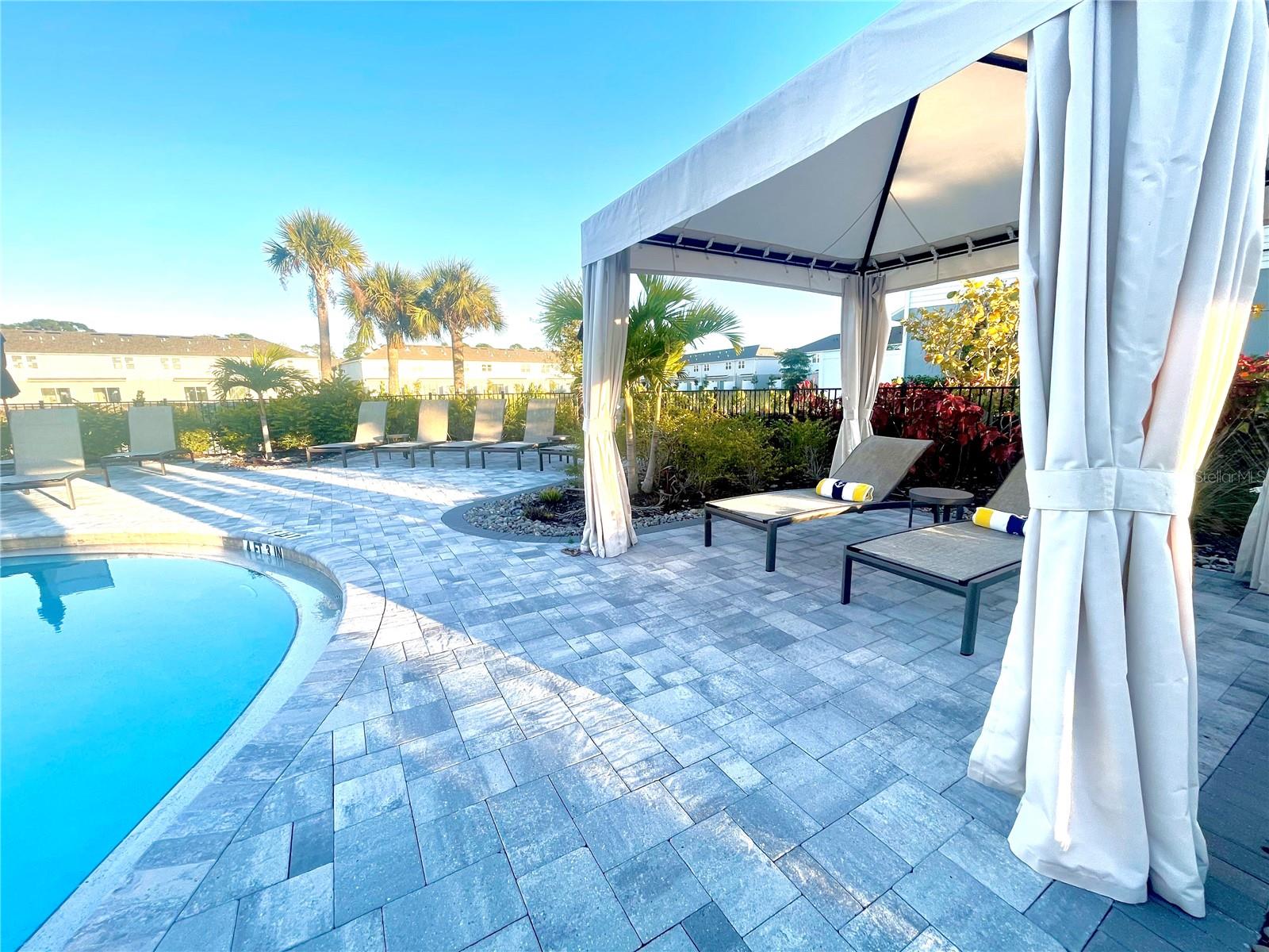 VINTERRA TWNHMS - Residential