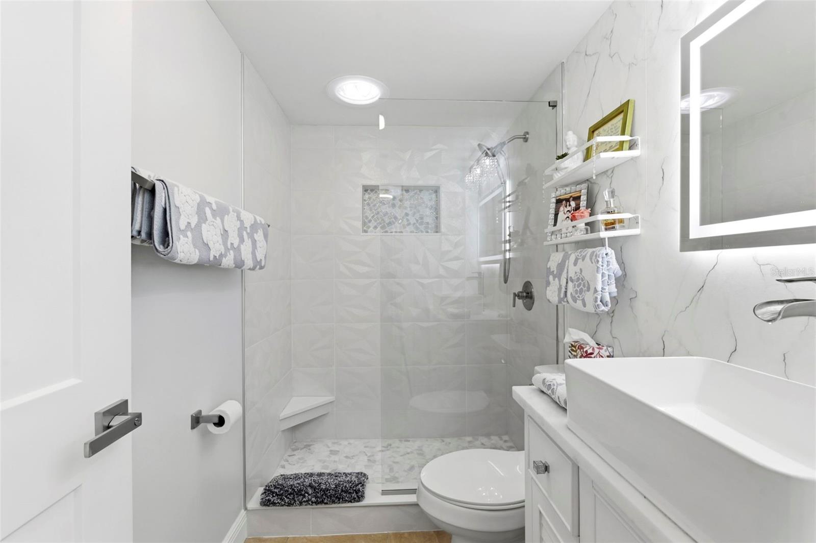 LEISURE BEACH - Residential