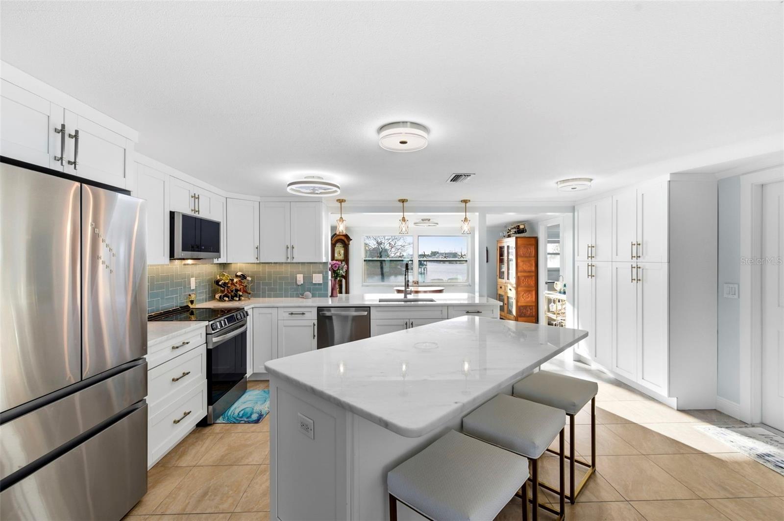 LEISURE BEACH - Residential