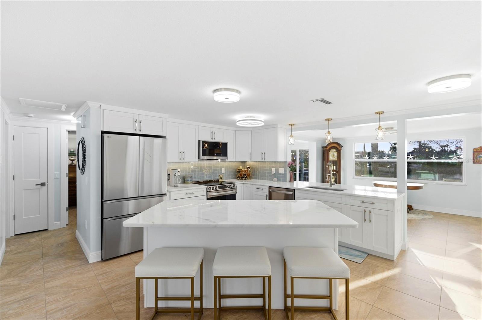 LEISURE BEACH - Residential