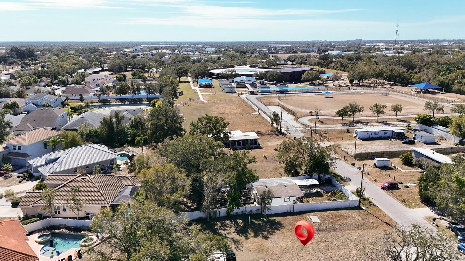 4961 VICTORIA AVENUE