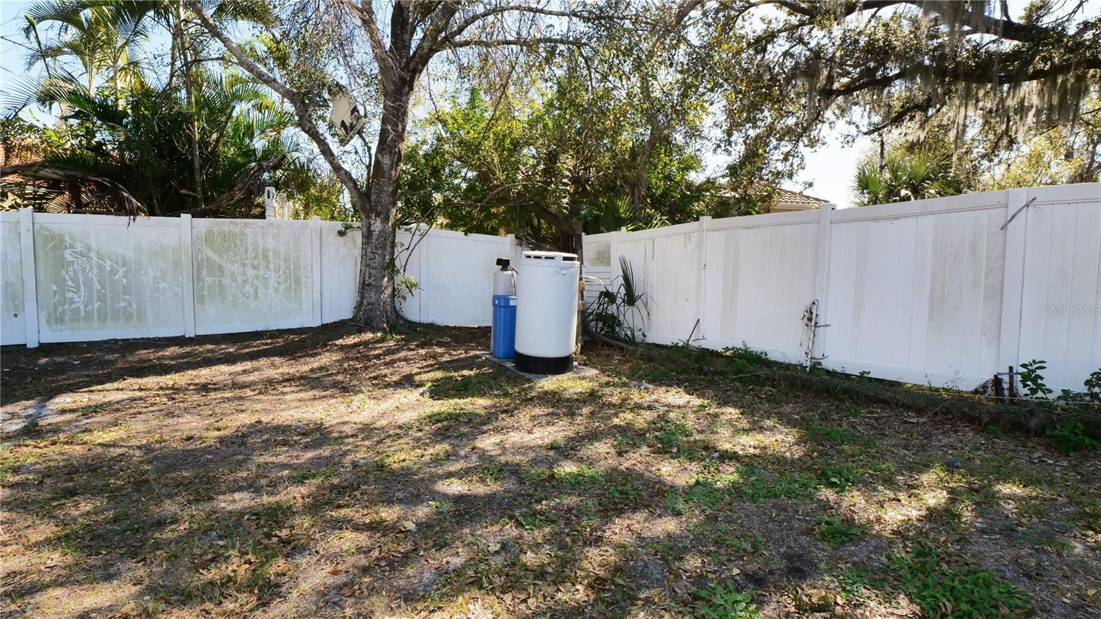 HOLLYWOOD GDNS - Land