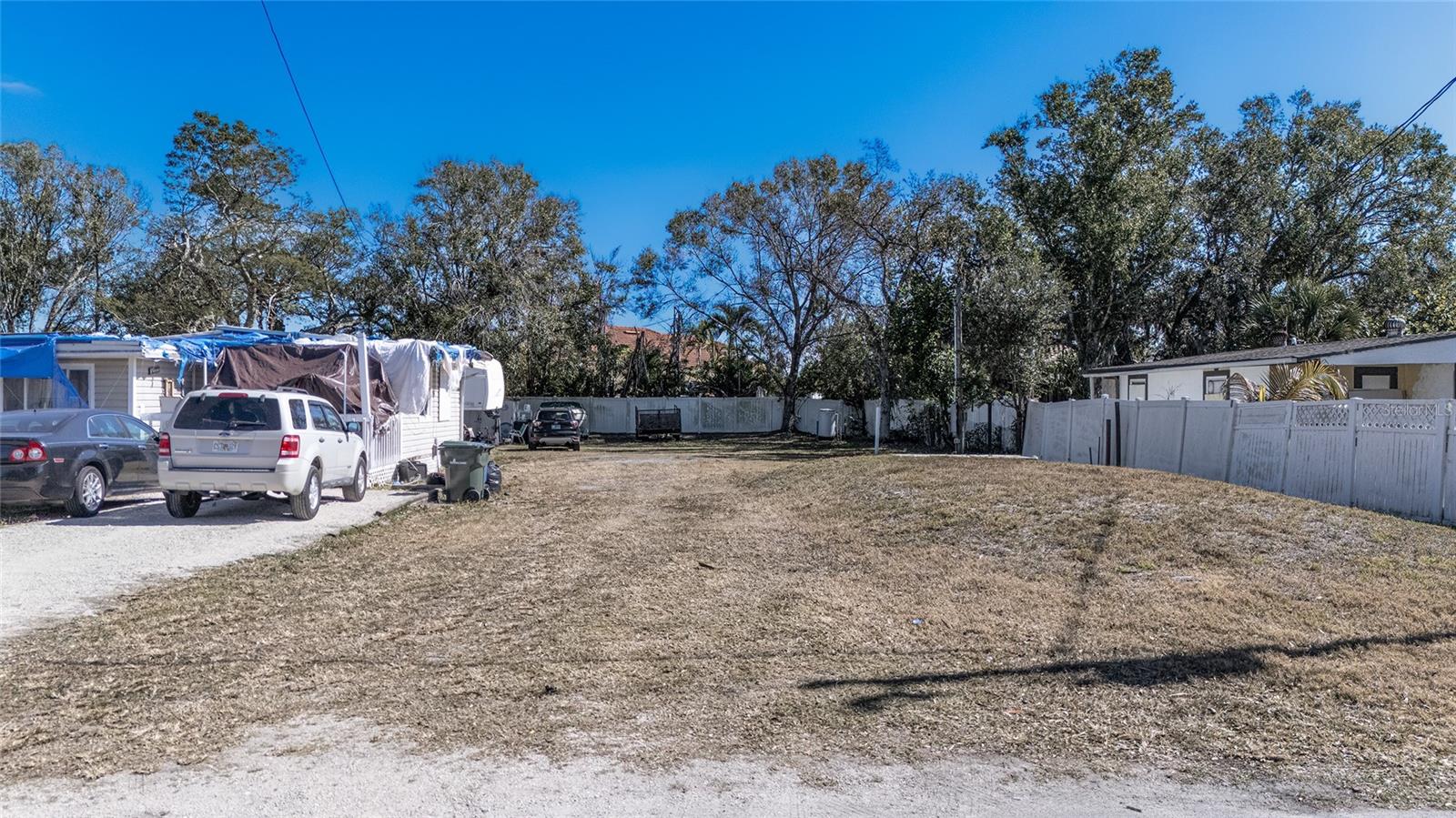 4961 VICTORIA AVENUE