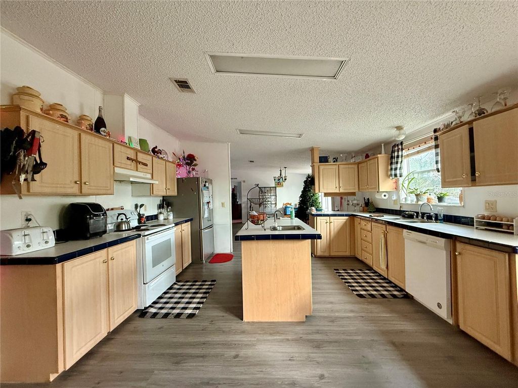 Photo of 2201 Metro Drive, Ruskin, FL 33570 (MLS # TB8454887)