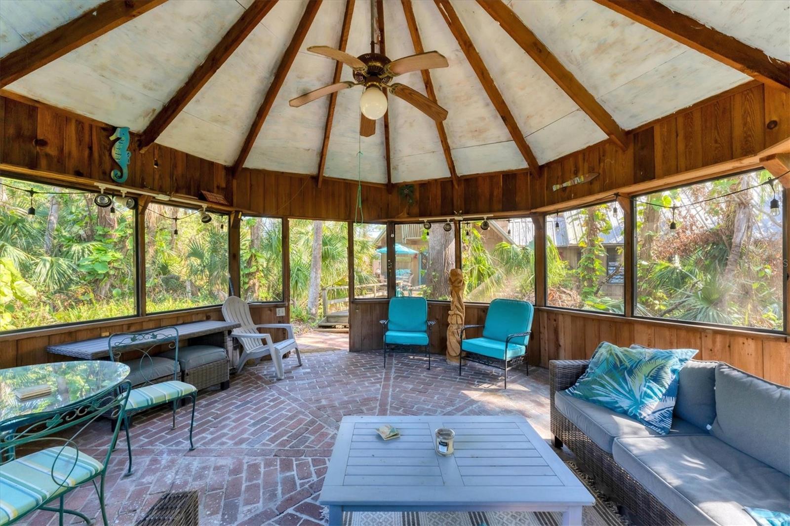 ENGLEWOOD VIEW - Residential