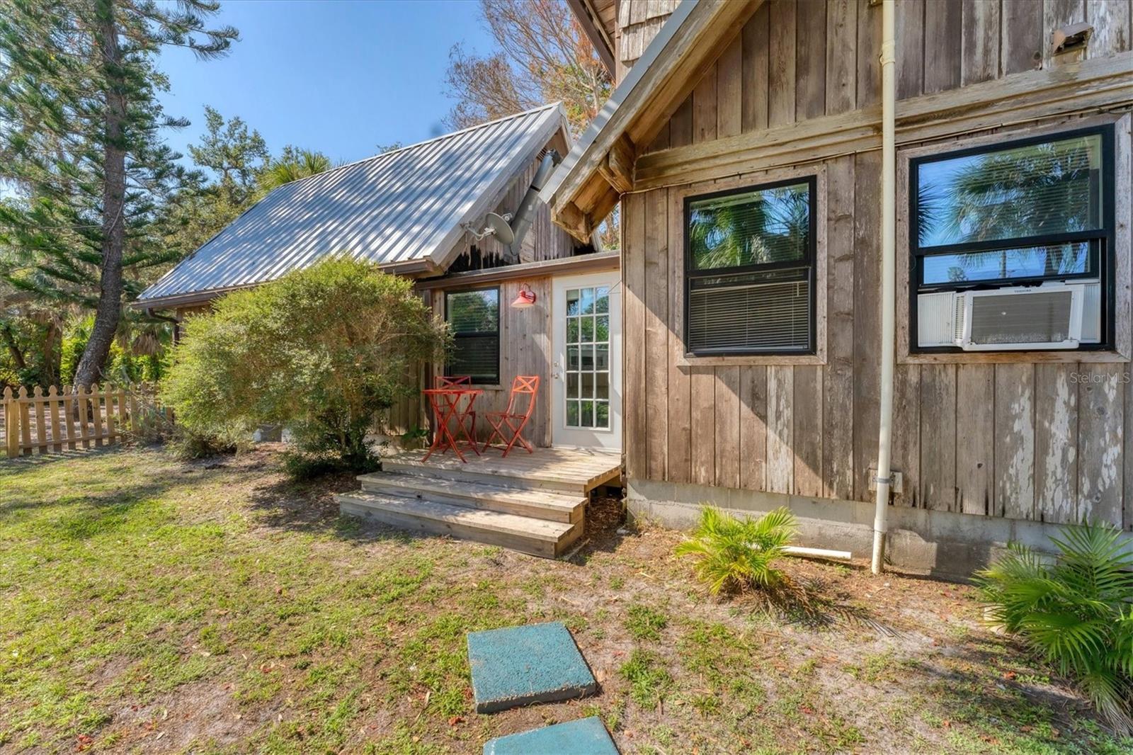 ENGLEWOOD VIEW - Residential