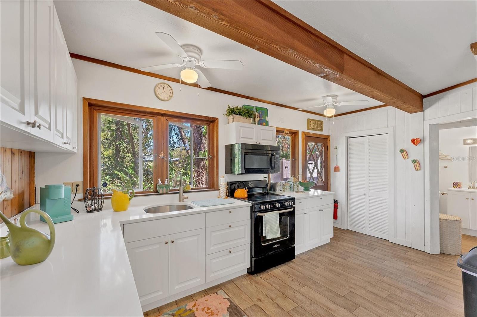 ENGLEWOOD VIEW - Residential