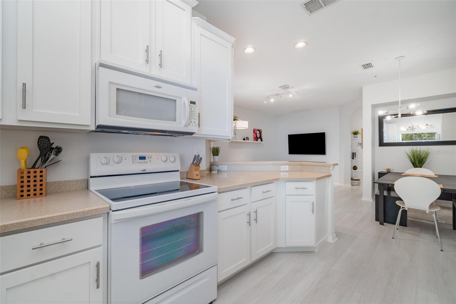 BRADFORD MANOR TWNHMS - Residential