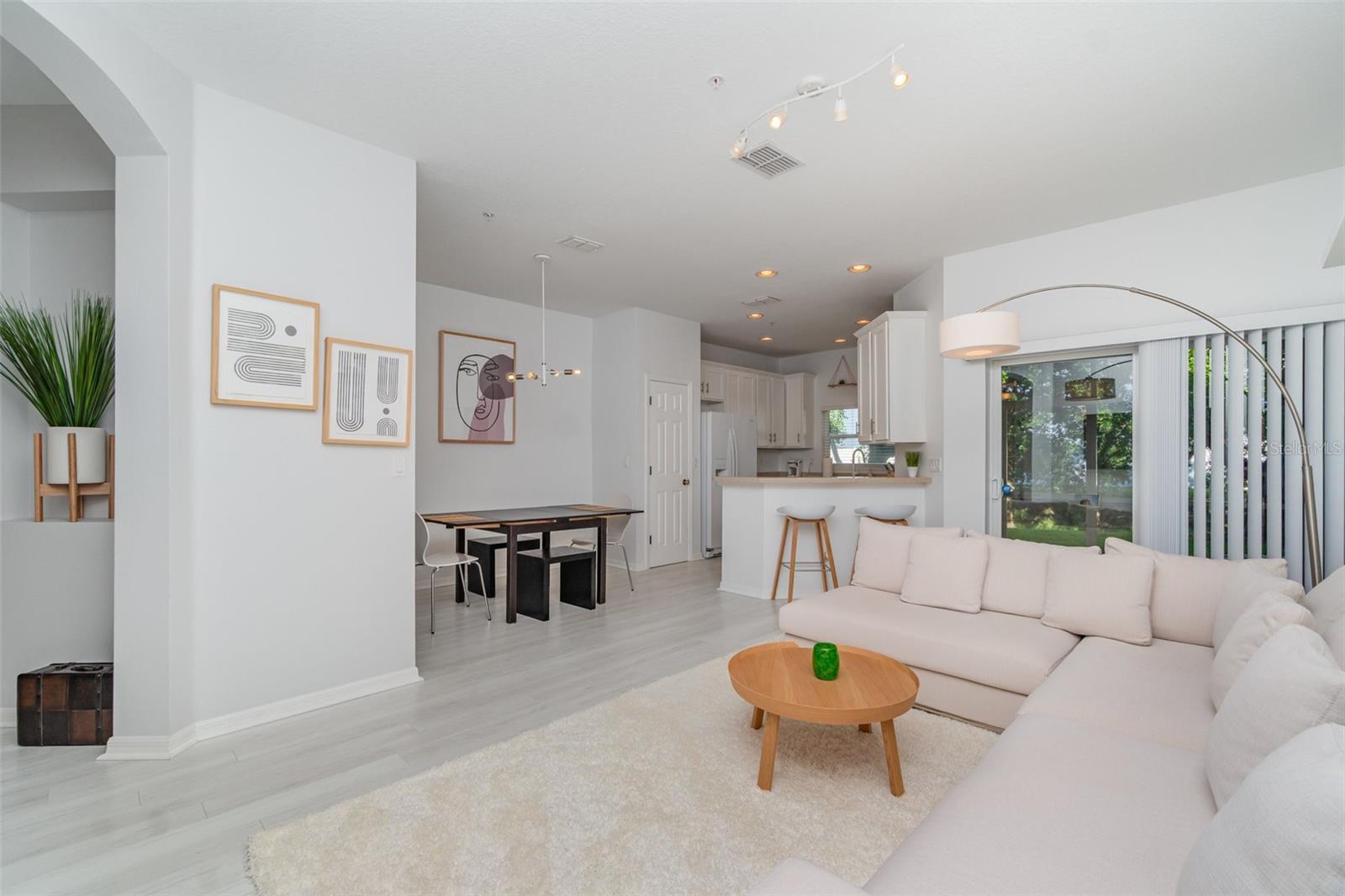 BRADFORD MANOR TWNHMS - Residential