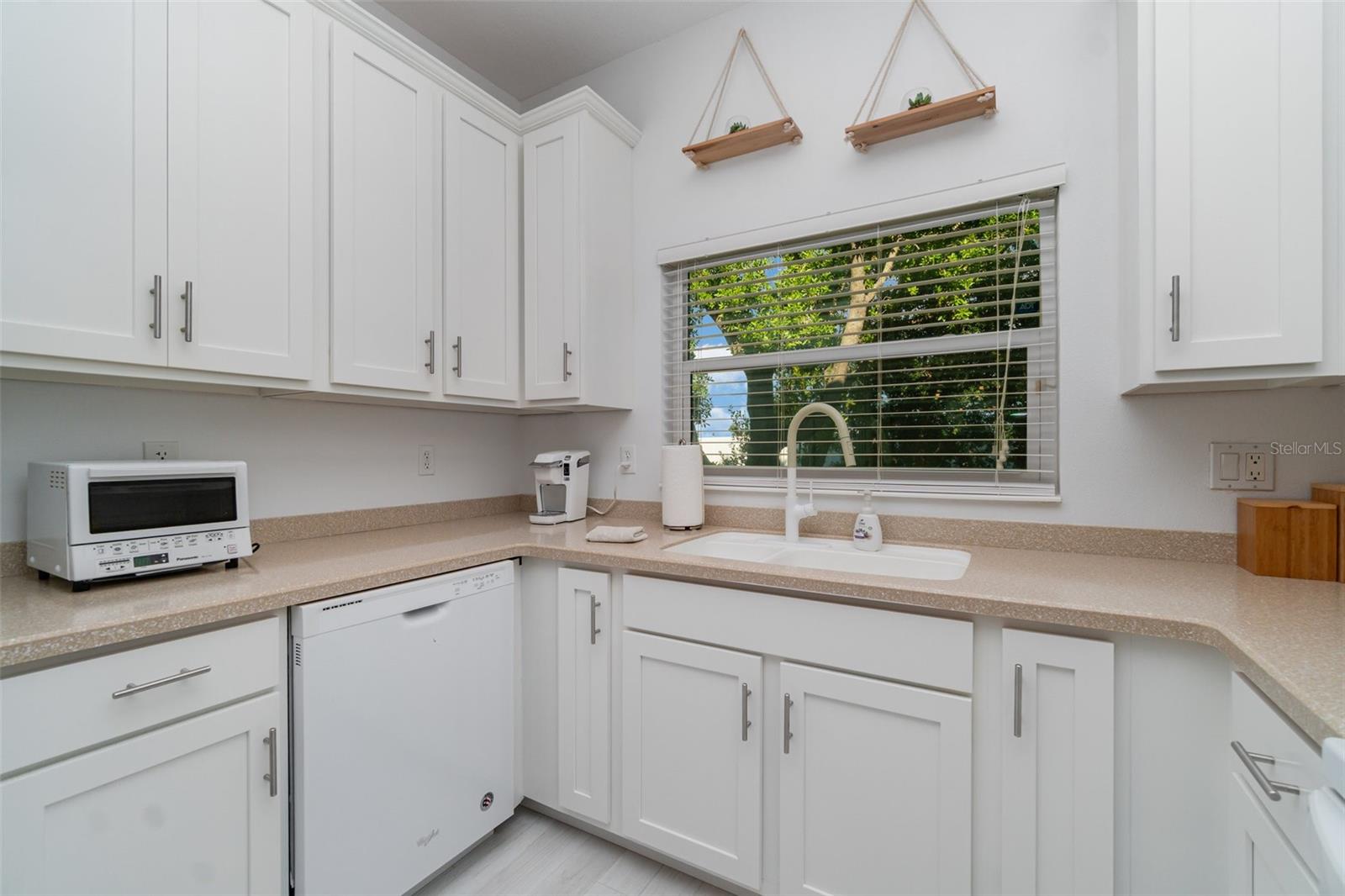 BRADFORD MANOR TWNHMS - Residential