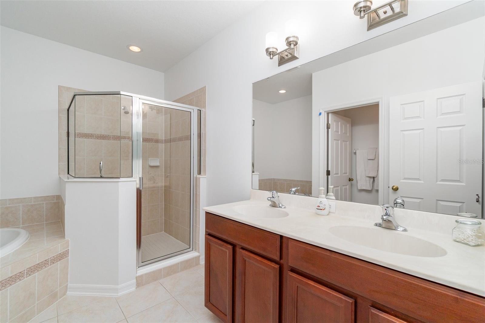 BRADFORD MANOR TWNHMS - Residential