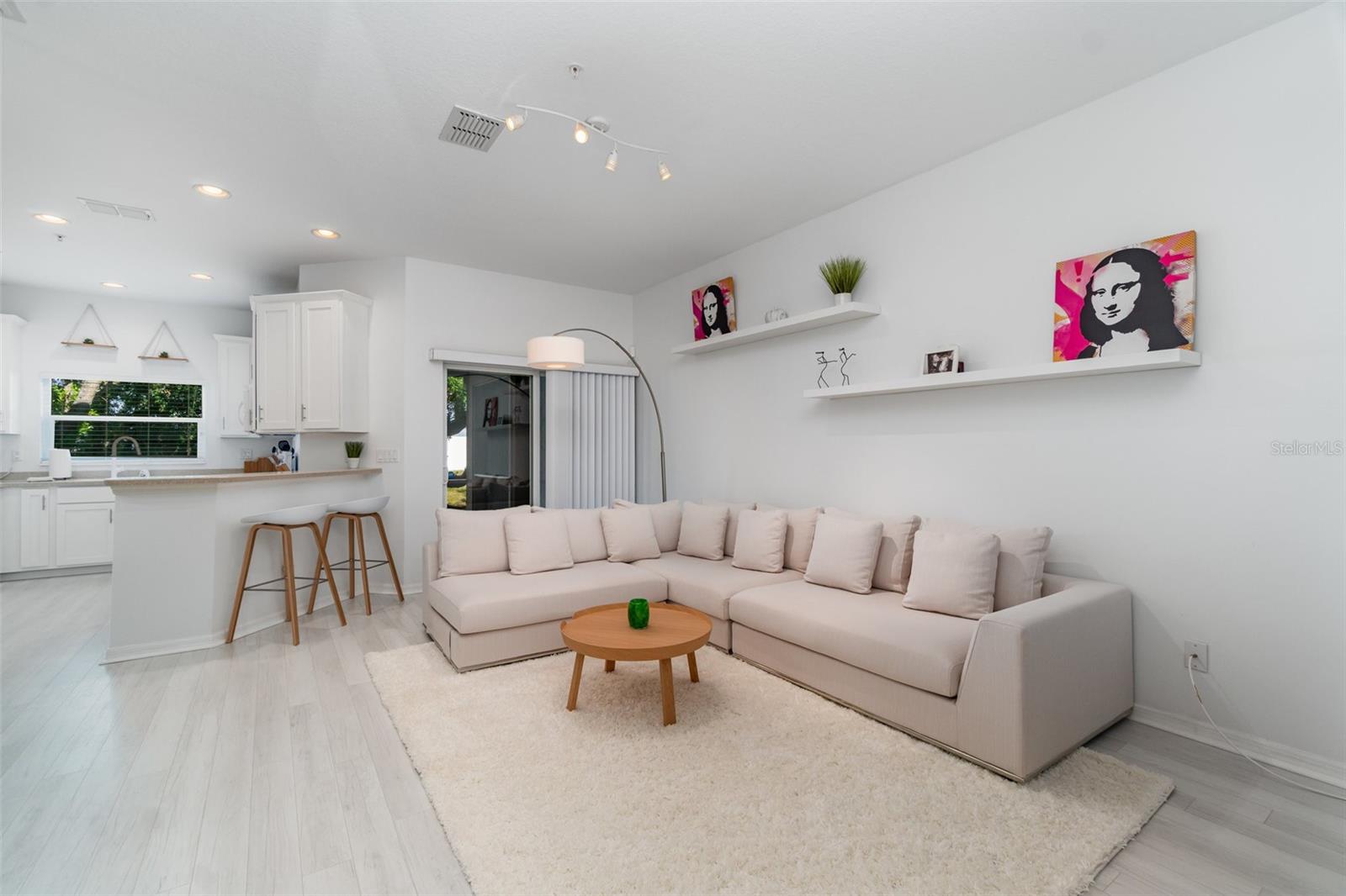 BRADFORD MANOR TWNHMS - Residential