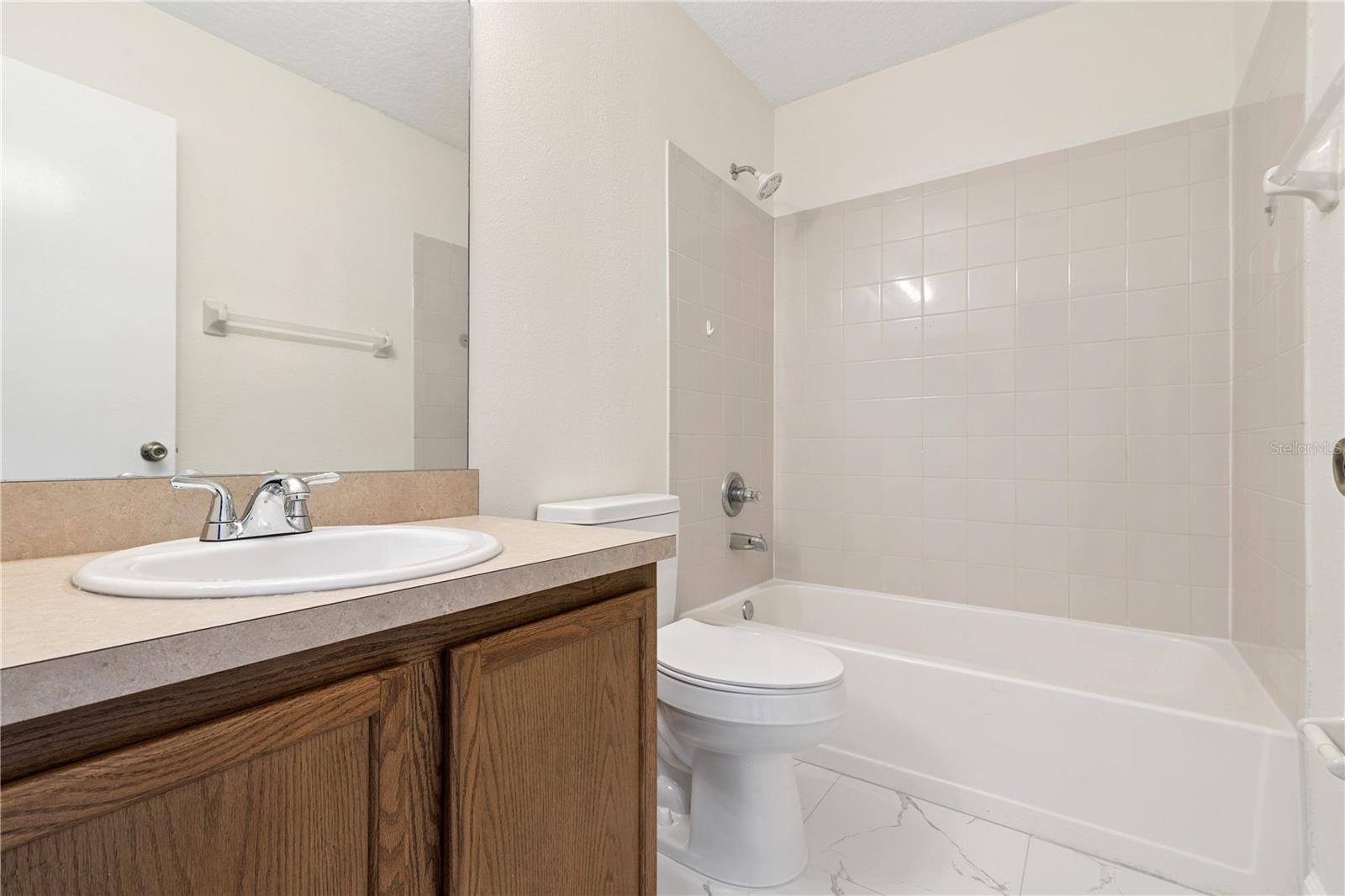 HEATHER GLEN AT MEADOW WOODS - Residential