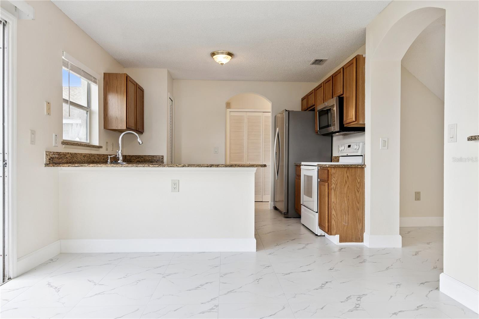 HEATHER GLEN AT MEADOW WOODS - Residential