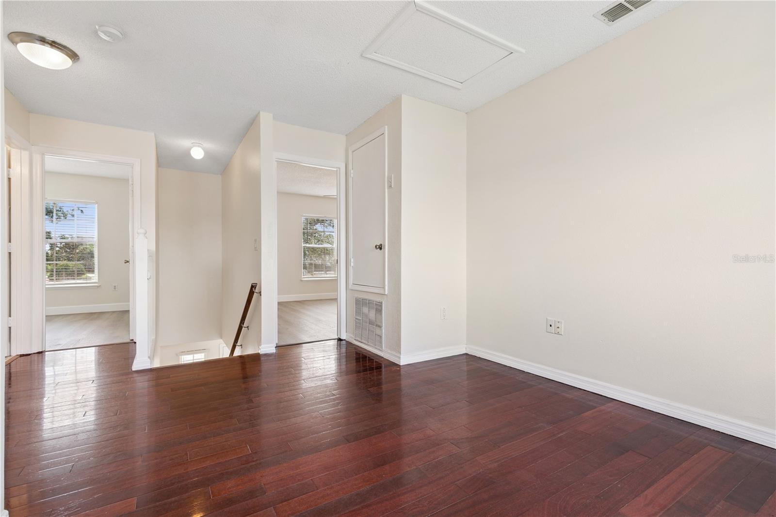 HEATHER GLEN AT MEADOW WOODS - Residential