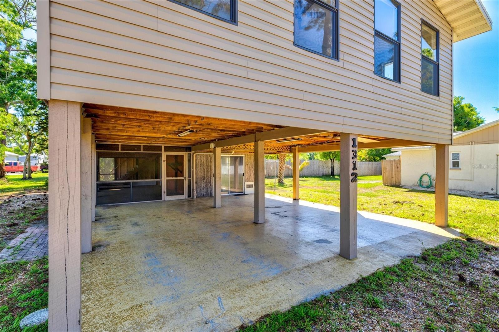 1312 TWIN LAKES AVENUE