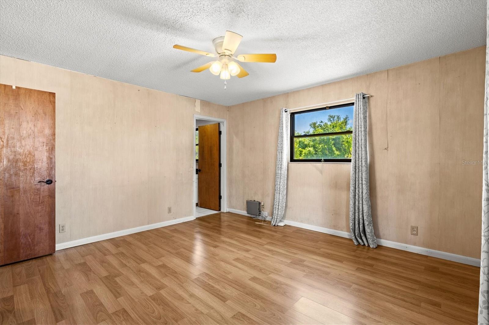 ACREAGE & UNREC - Residential