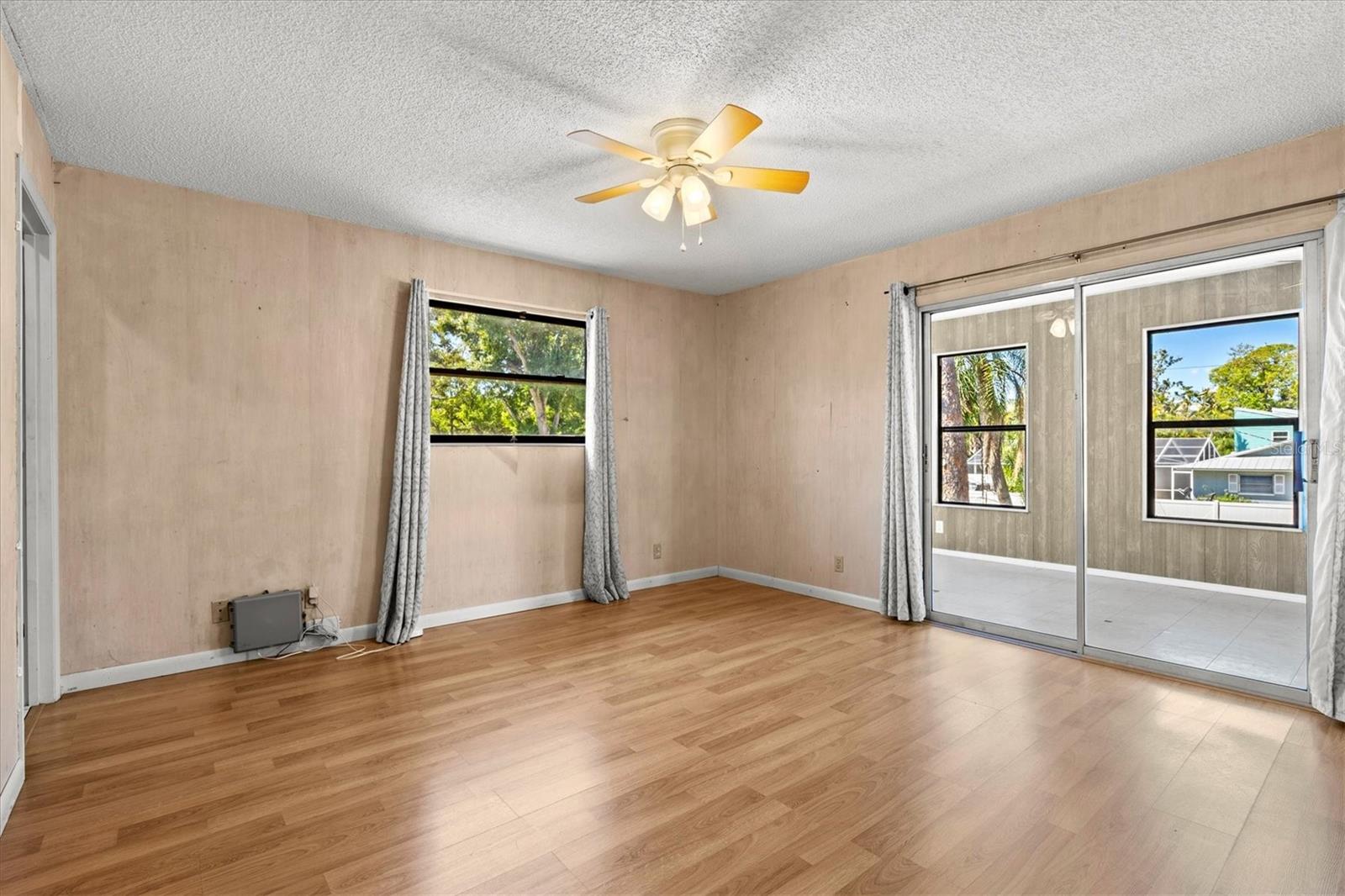 ACREAGE & UNREC - Residential