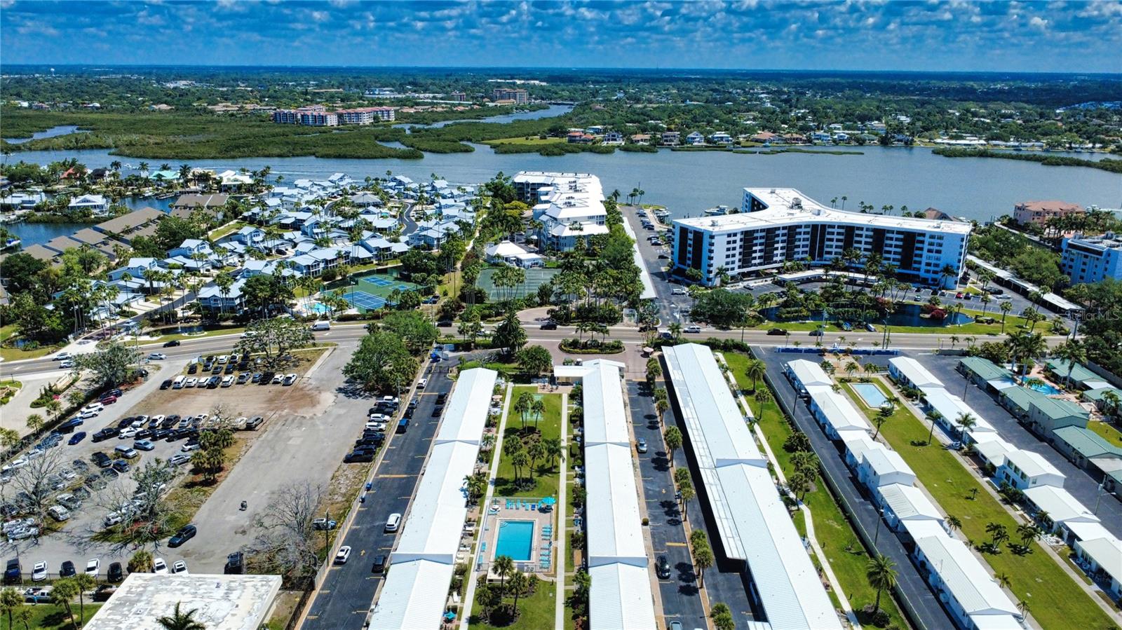 JAMAICA ROYALE - Residential