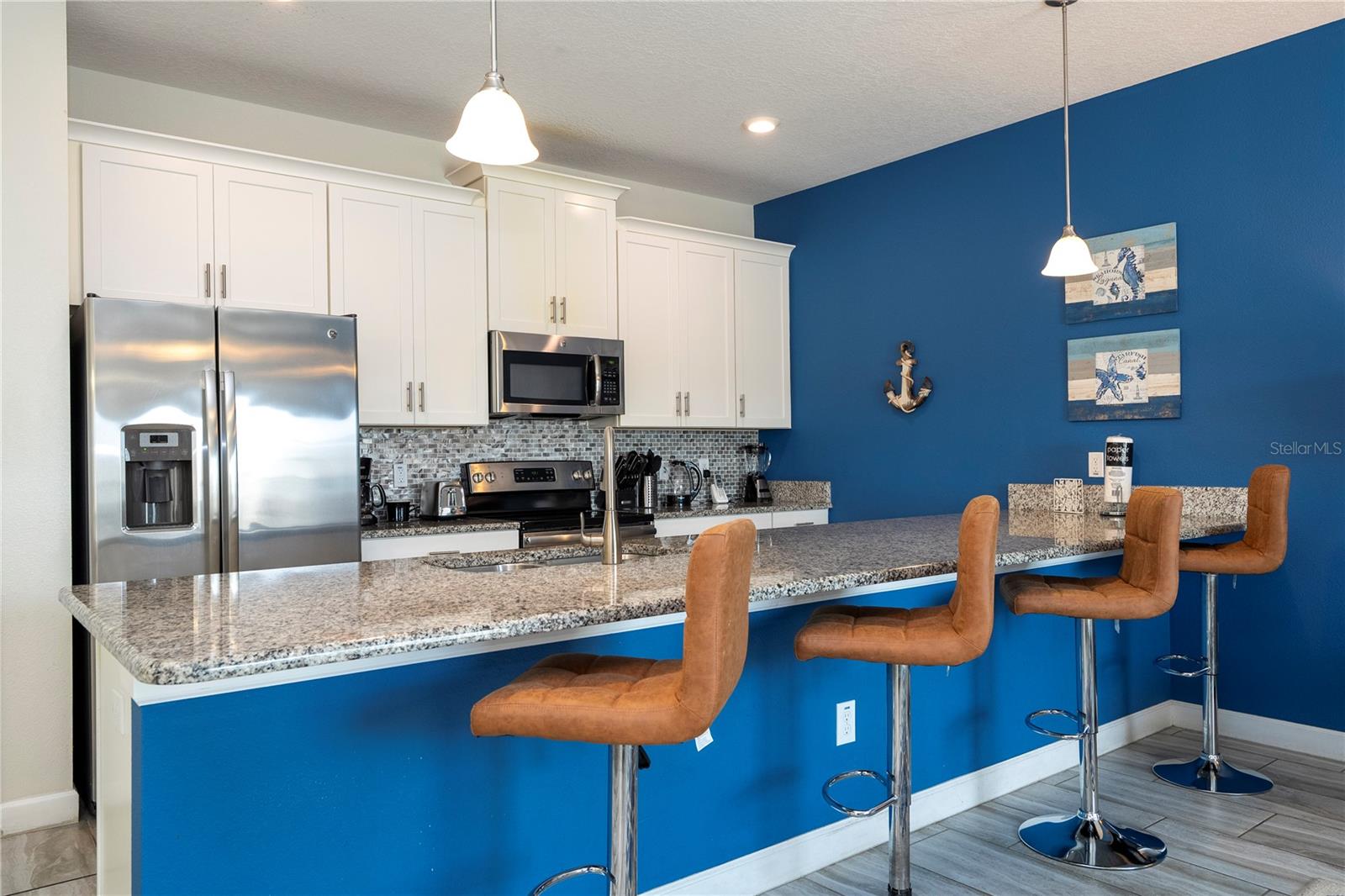 STOREY LAKE - Residential
