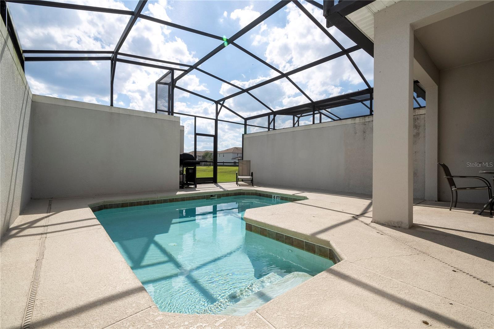 STOREY LAKE - Residential