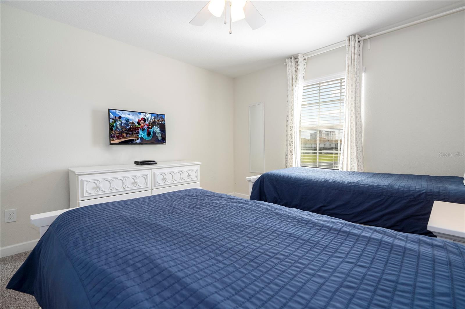 STOREY LAKE - Residential