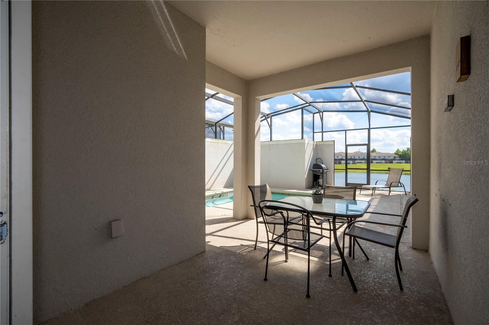 STOREY LAKE - Residential