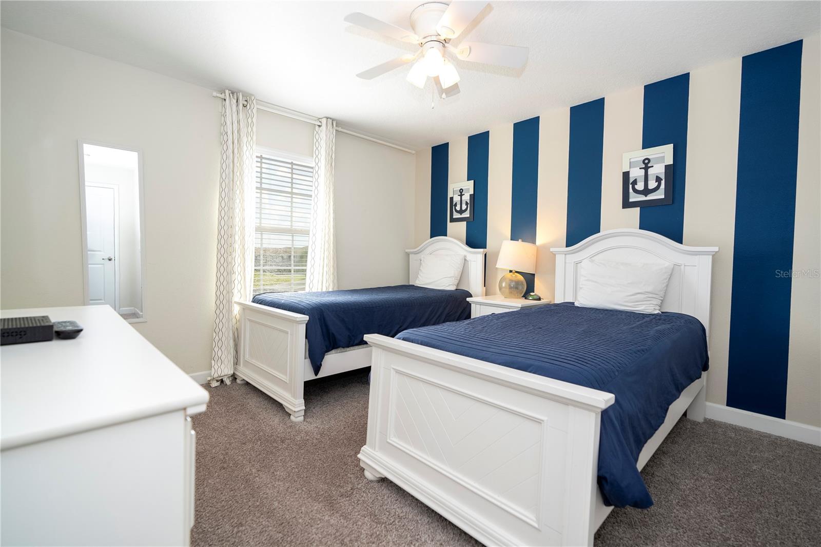 STOREY LAKE - Residential