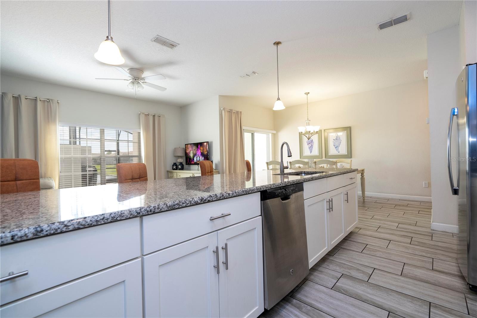 STOREY LAKE - Residential
