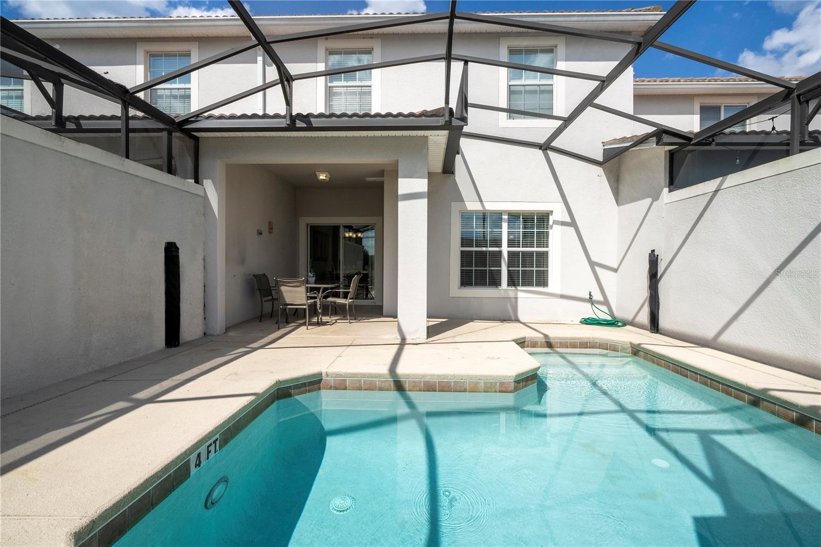 STOREY LAKE - Residential