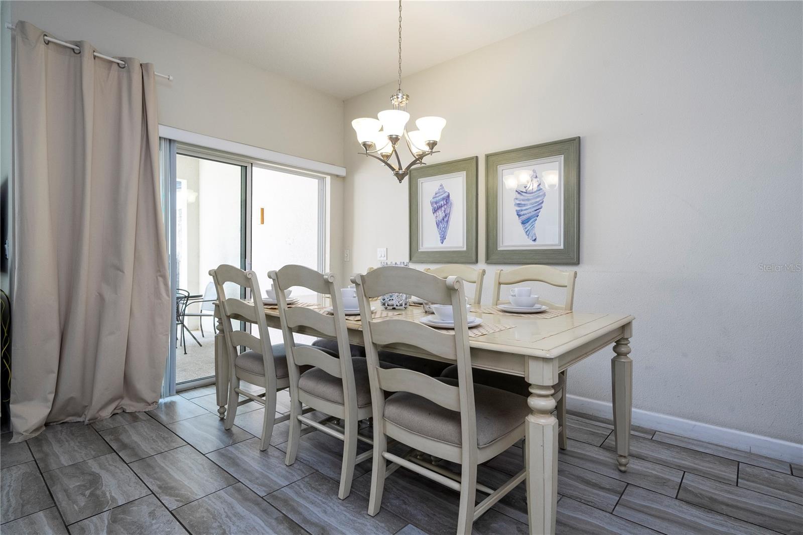 STOREY LAKE - Residential