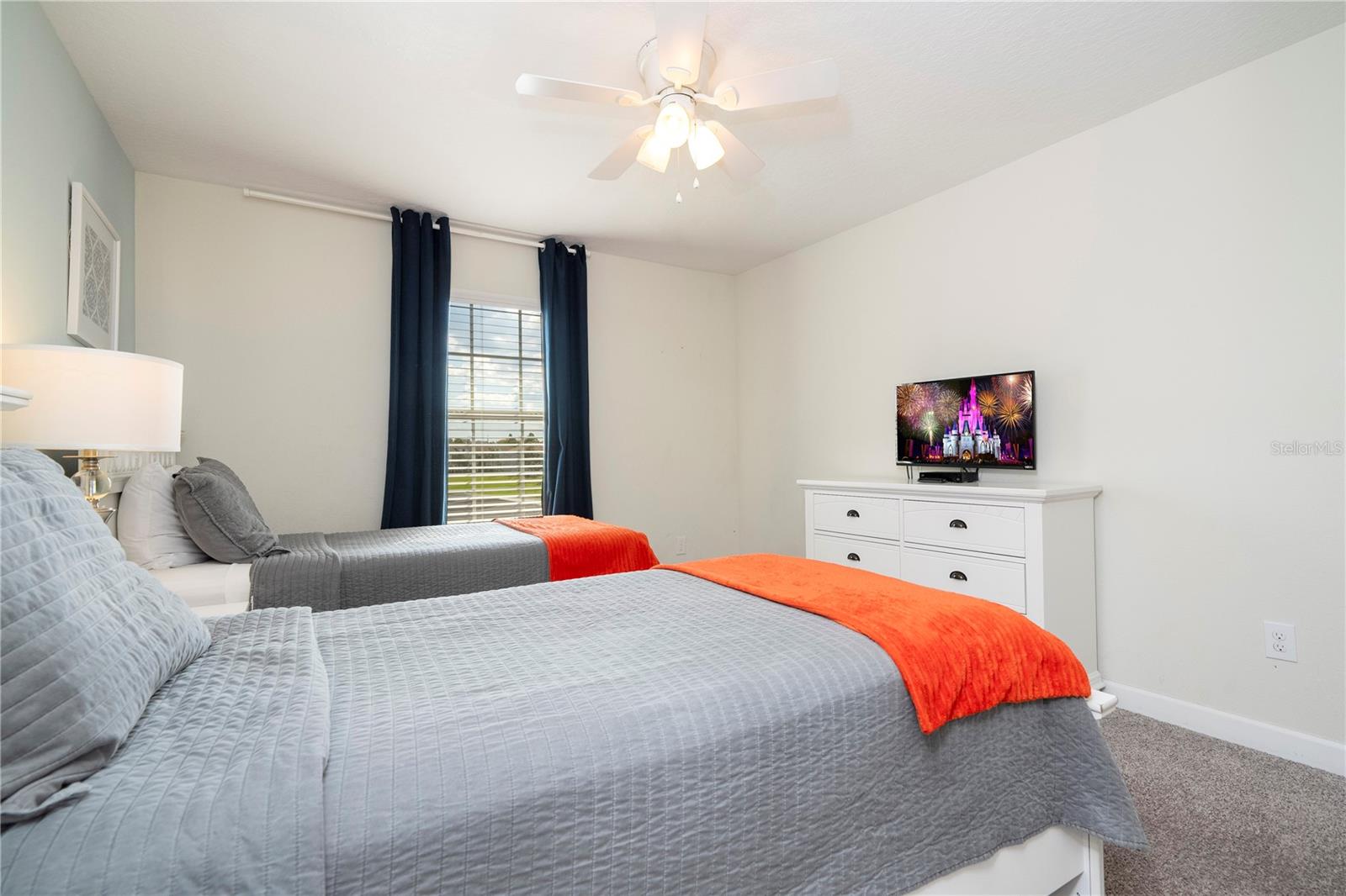 STOREY LAKE - Residential