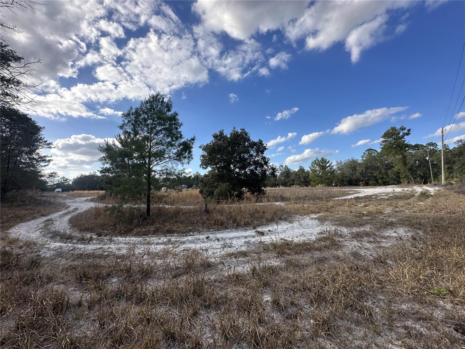 N 1/2 OF SW 1/4 OF NE 1/4 OF NE 1/4 ORB 440 PG 130 - Residential