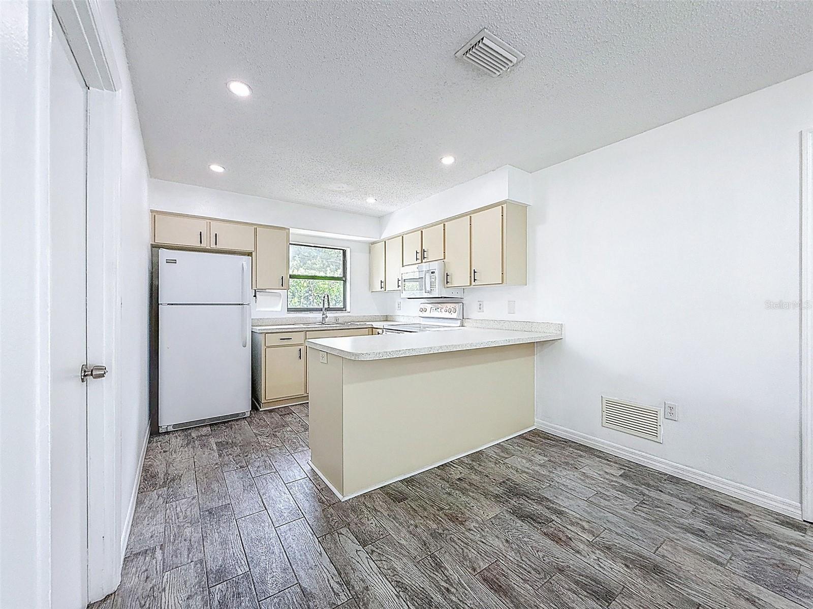 GREEN ACRES - Residential