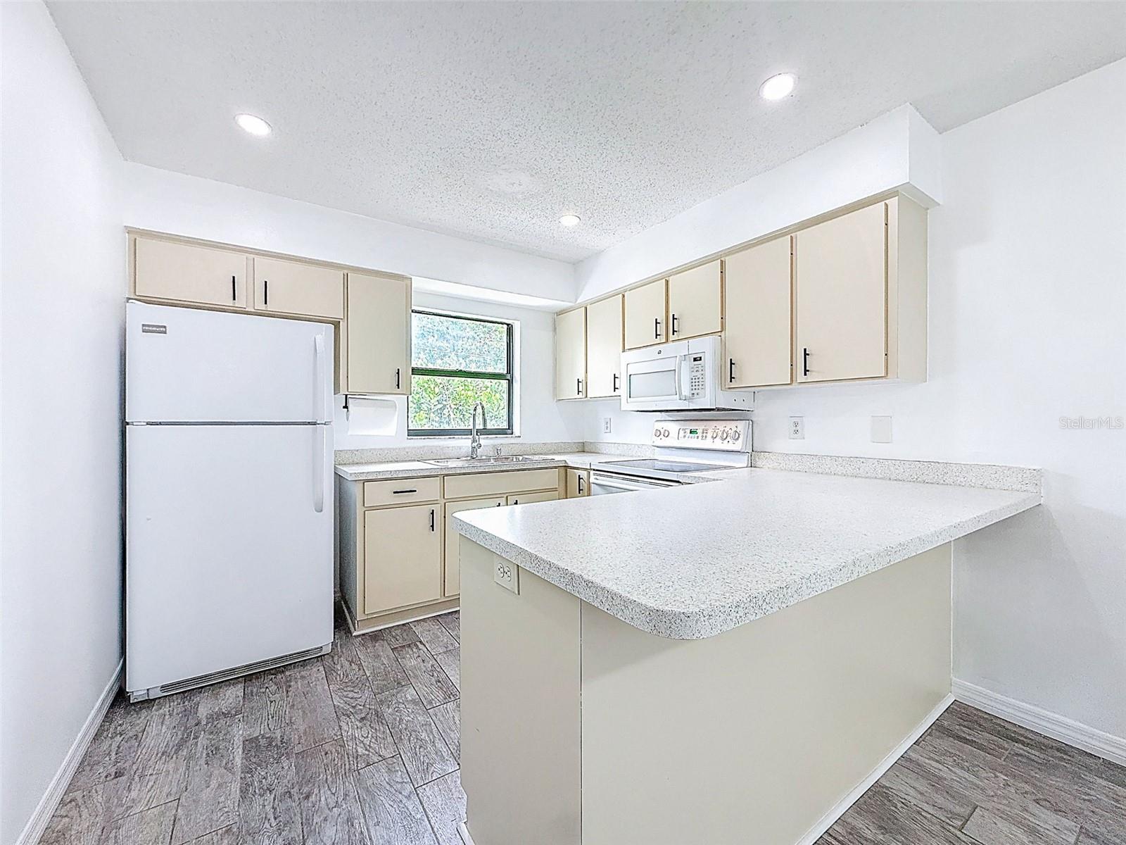 GREEN ACRES - Residential