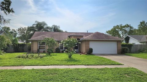 Photo of 1401 Hendren Dr, Deland, FL 32724 (MLS # V4943961)