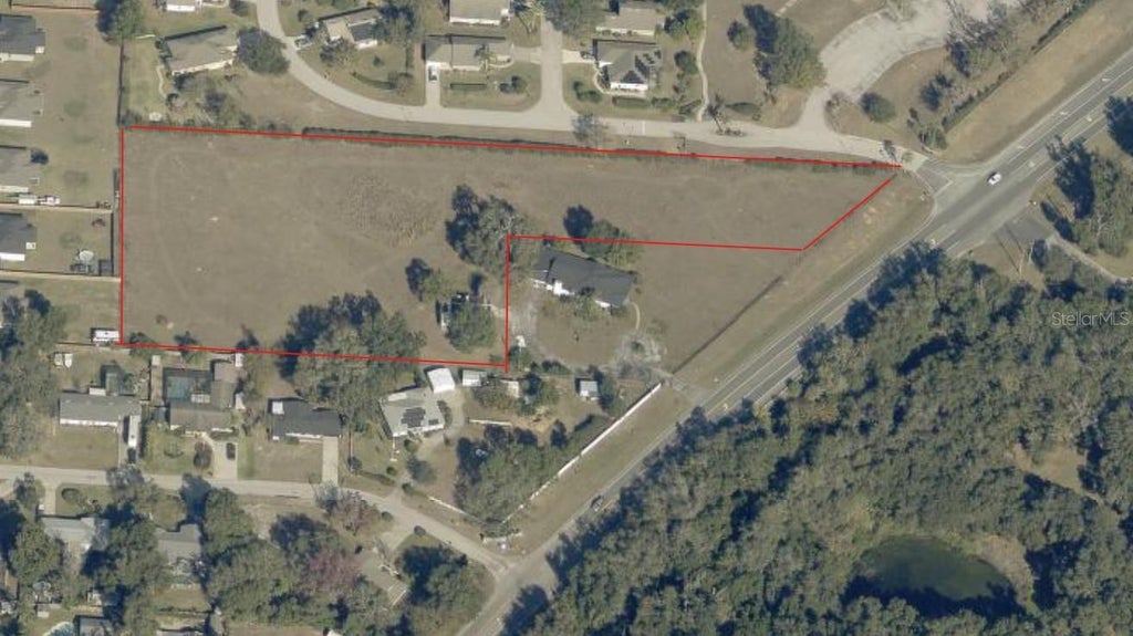 Photo of Twin Lake Circle, Umatilla, FL 32784 (MLS # S5153539)