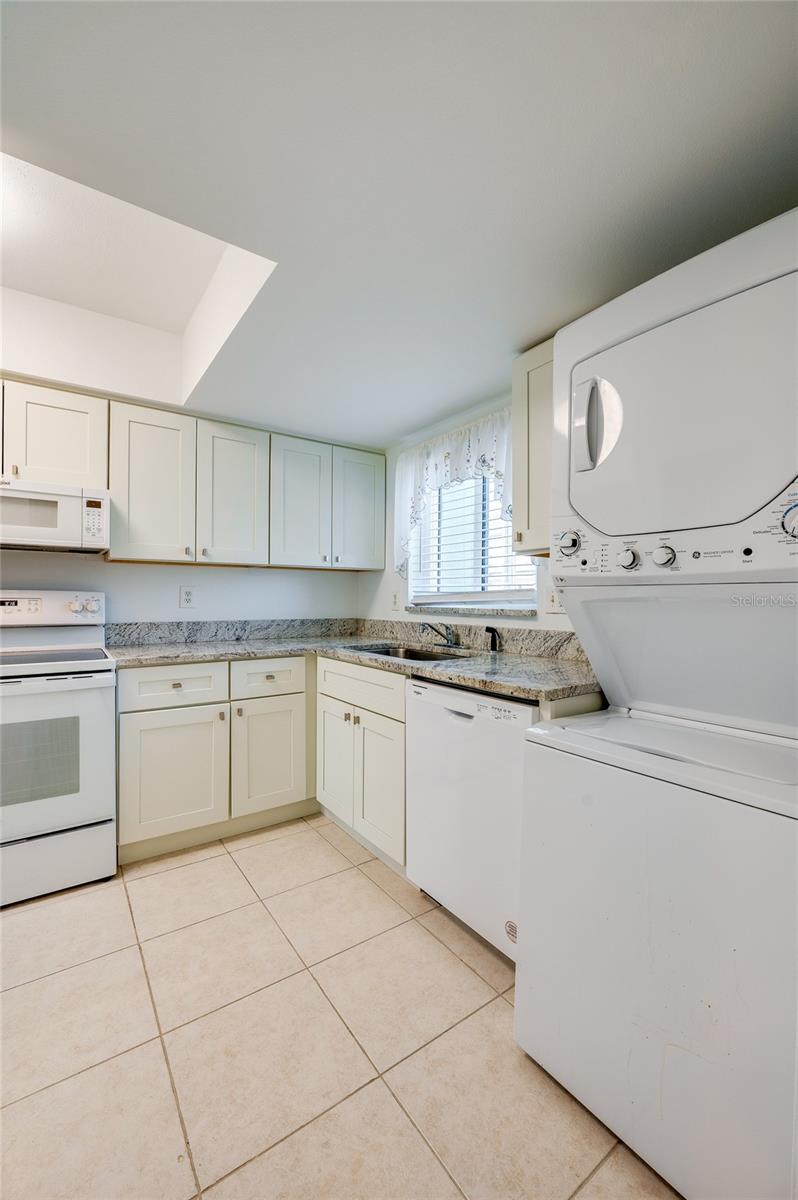 FISHERMANS VILLAGE - Residential