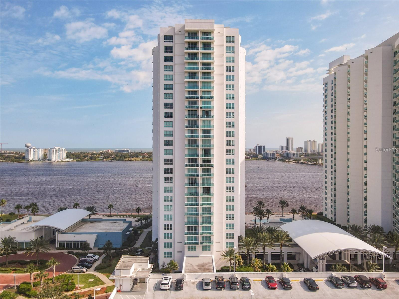 MARINA GRANDE/HALIFAX 01 - Residential