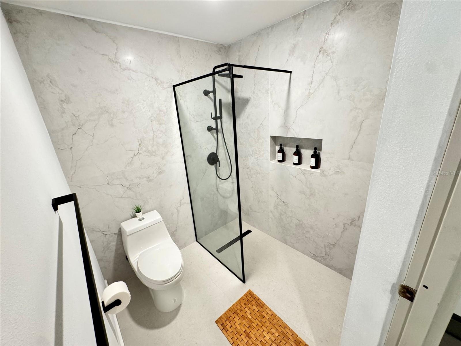 THE WOODS - Residential Lease