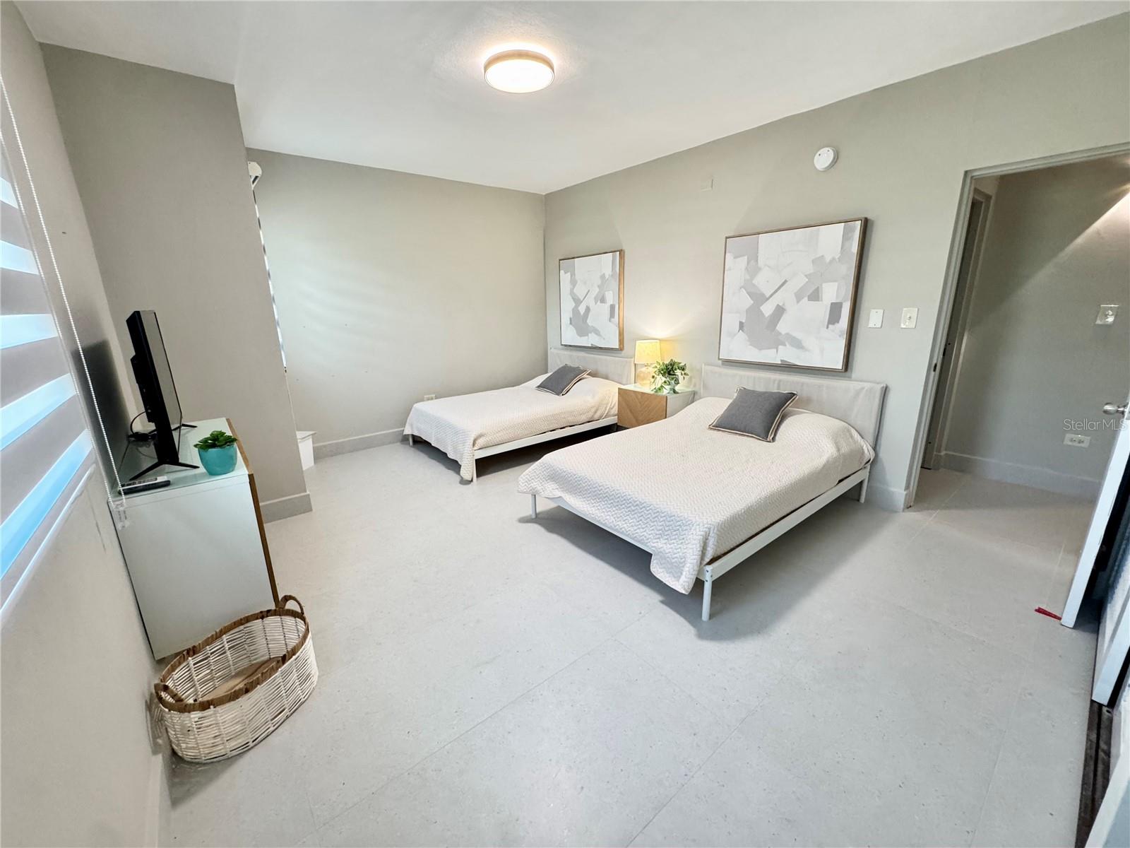 THE WOODS - Residential Lease