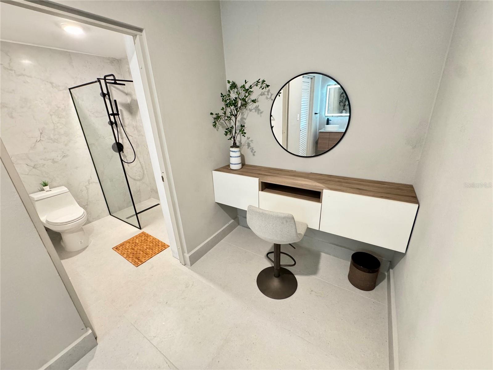 THE WOODS - Residential Lease